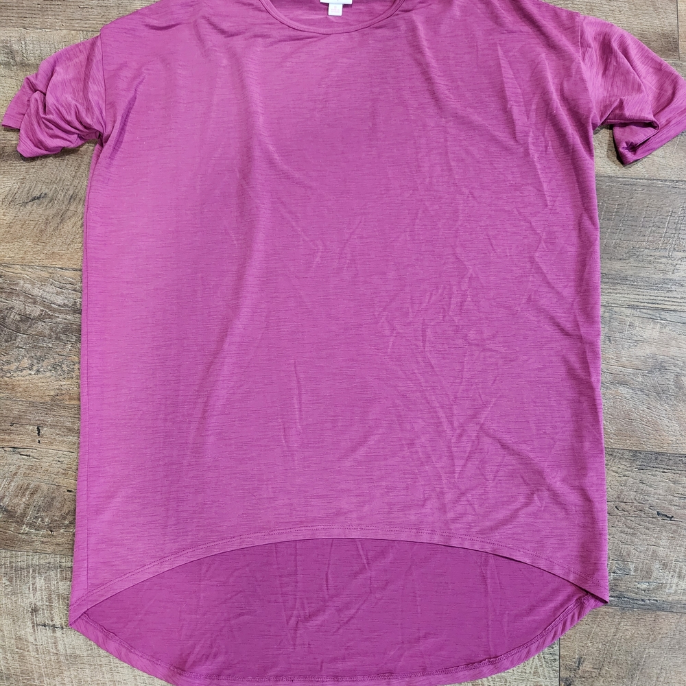 LuLaRoe Magenta Short Sleeve Top